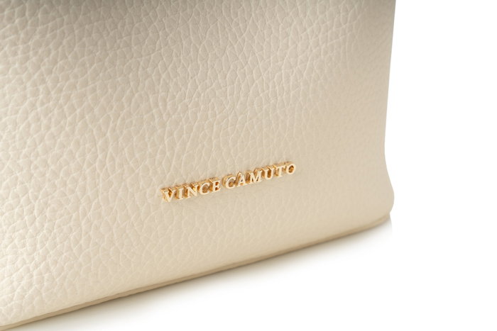 Vince Camuto Bolso Venice Beige Piel de Polivinilo Elegante y Sofisticado para Mujer Dimensiones 18x10x20 cm